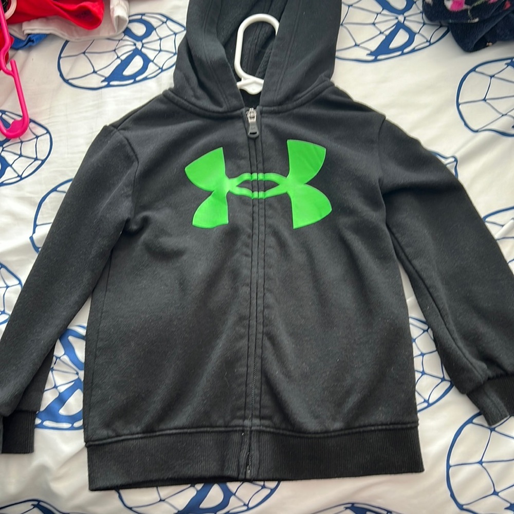 Under Armour hoodie size 4